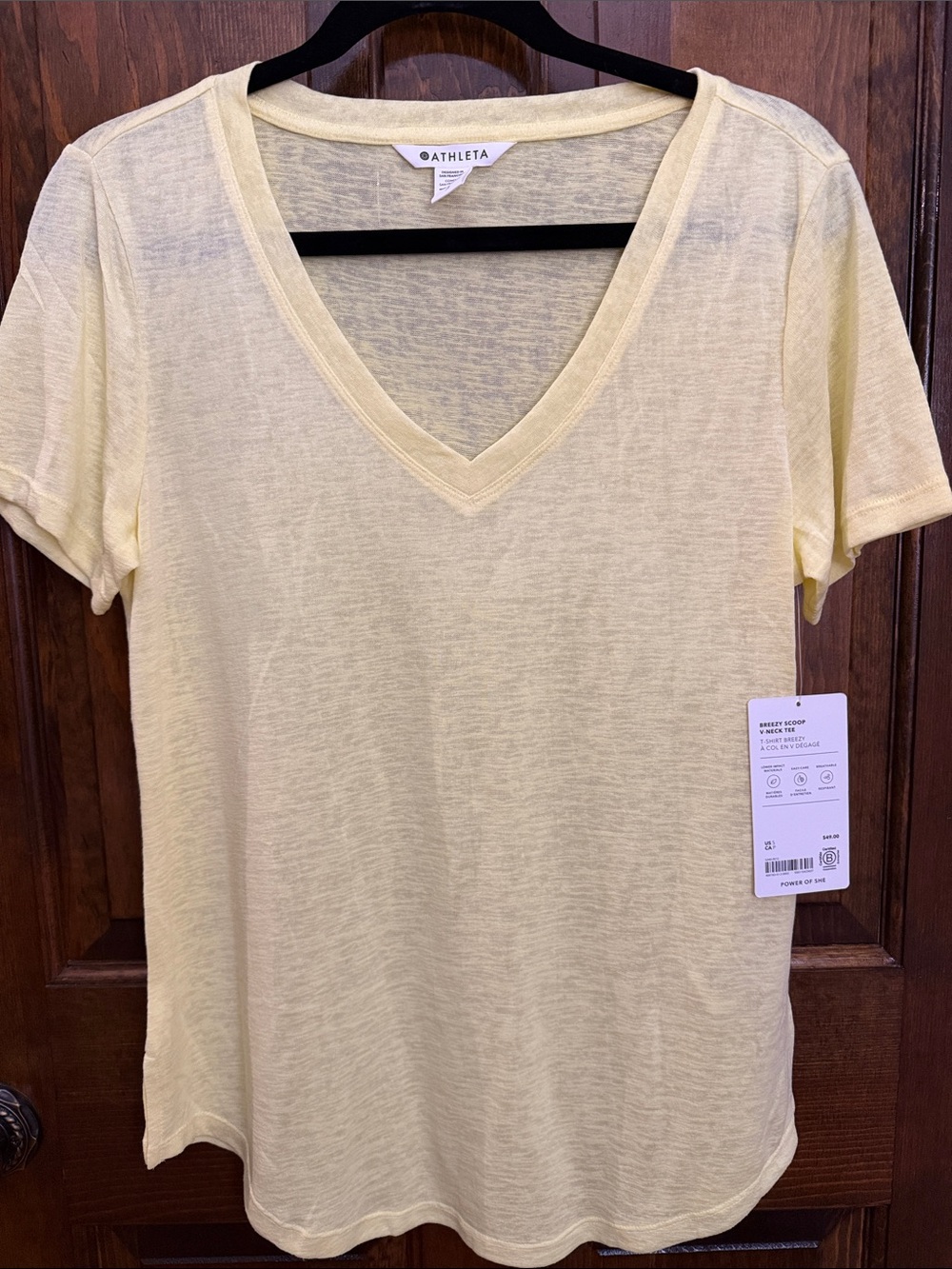 NWT Woman’s Athleta Breezy Scoop Yellow V-Neck Short Sleeve Tee- Size Small